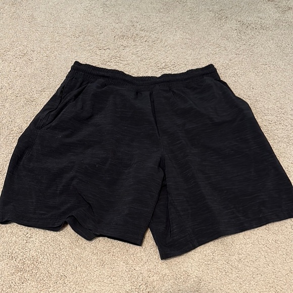 Lulu Lemon 7 Inch Black Liner-Less Shorts - Picture 1 of 3
